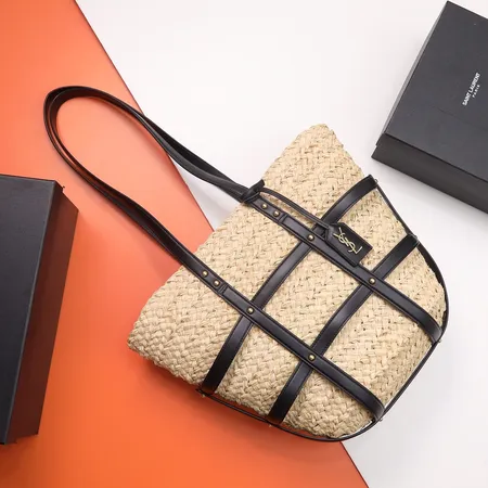 スーパーコピー イブサンローラン キーホルダー