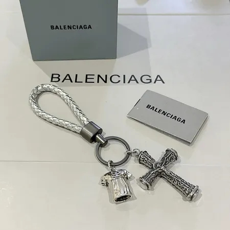 スーパーコピー バレンシアガ キーホルダー