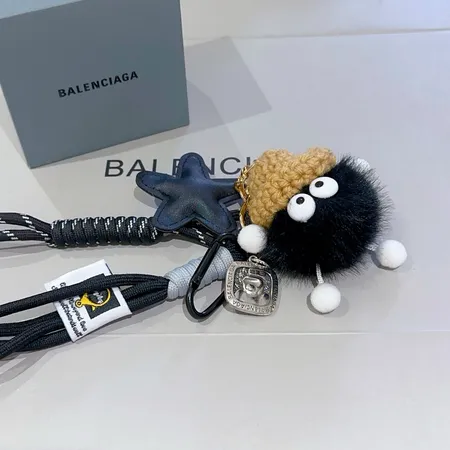 スーパーコピー バレンシアガ キーホルダー