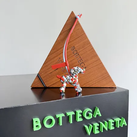 スーパーコピー ボッテガ ヴェネタ キーホルダー