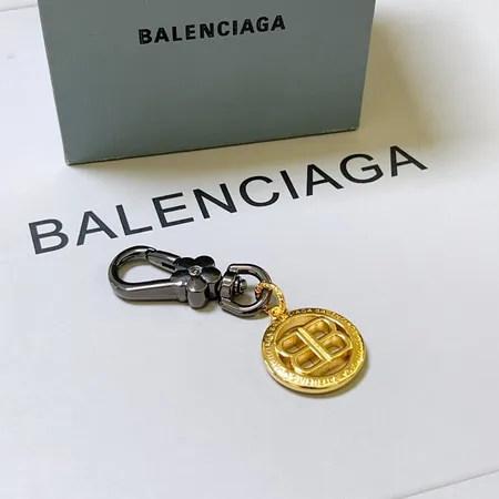 スーパーコピー バレンシアガ キーホルダー