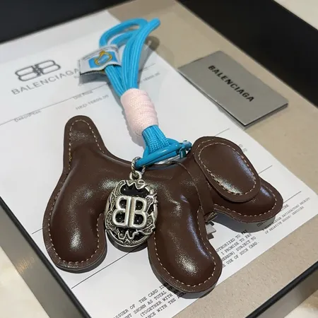 スーパーコピー バレンシアガ キーホルダー