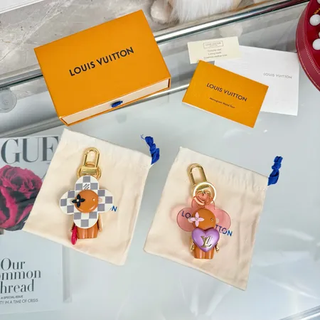 スーパーコピー ルイヴィトン キーホルダー