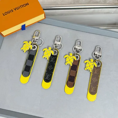 スーパーコピー ルイヴィトン キーホルダー