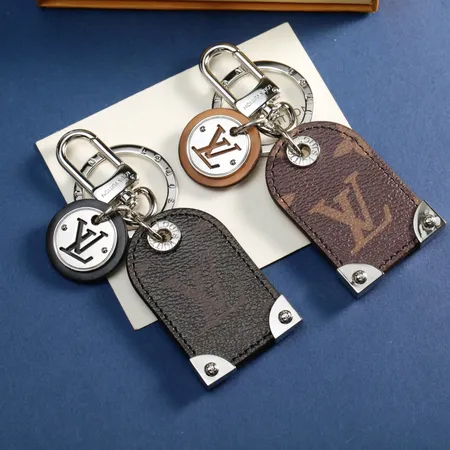 スーパーコピー ルイヴィトン キーホルダー