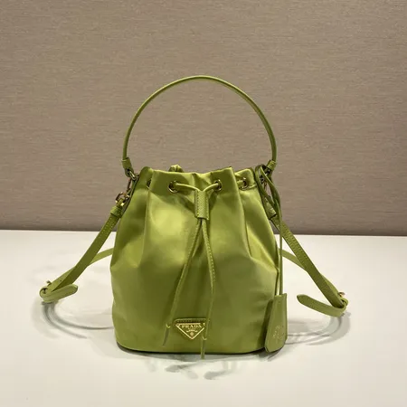 スーパーコピー プラダ キーホルダー