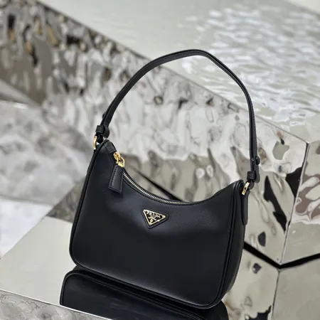 スーパーコピー バレンシアガ キーホルダー