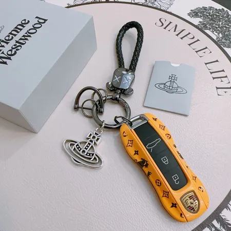 スーパーコピー クリスチャン・ルブタン キーホルダー