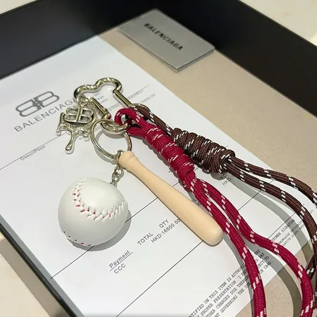 スーパーコピー バレンシアガ キーホルダー