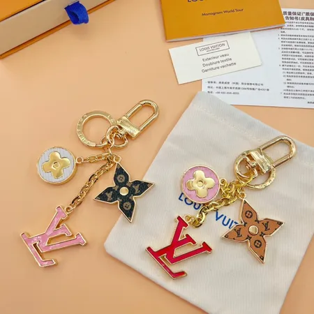 スーパーコピー ルイヴィトン キーホルダー