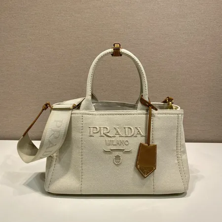 スーパーコピー バレンシアガ キーホルダー