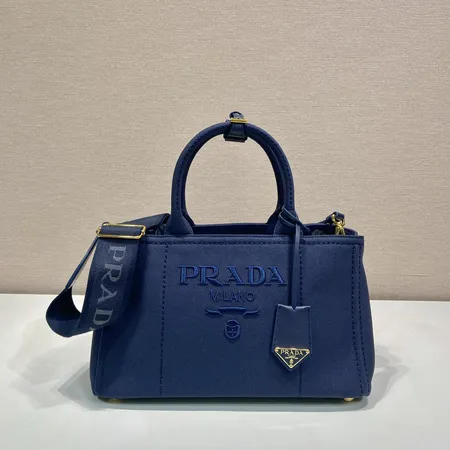 スーパーコピー バレンシアガ キーホルダー