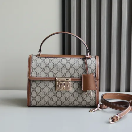 スーパーコピー ルイヴィトン キーホルダー