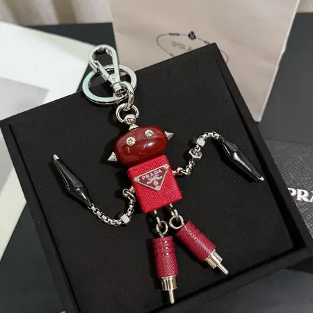 スーパーコピー プラダ キーホルダー