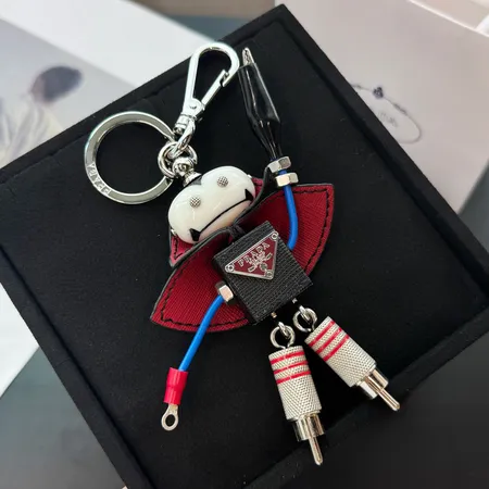 スーパーコピー プラダ キーホルダー