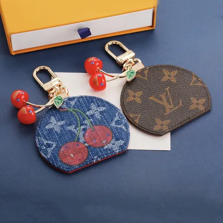 スーパーコピー ルイヴィトン キーホルダー