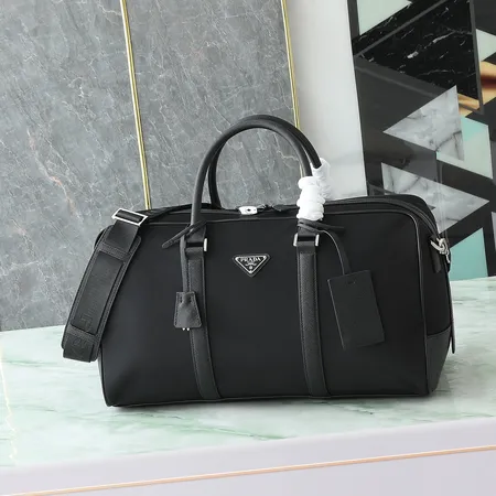 スーパーコピー バレンシアガ キーホルダー