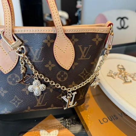 スーパーコピー ルイヴィトン キーホルダー