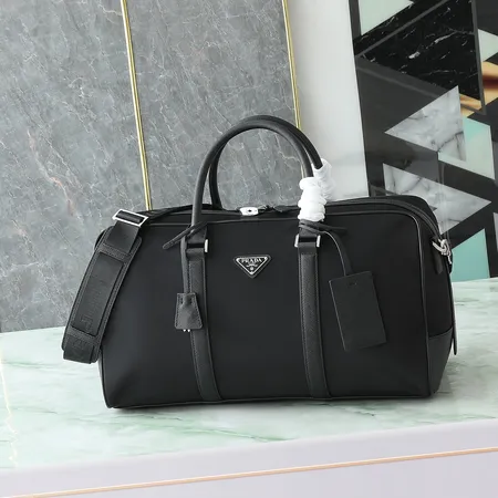 スーパーコピー プラダ キーホルダー