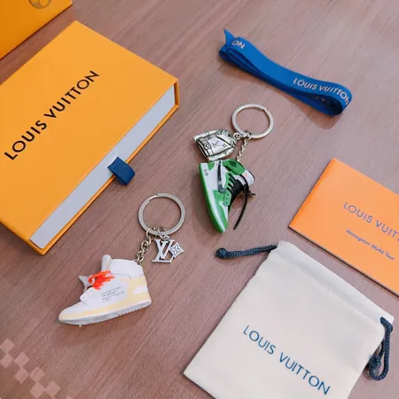 スーパーコピー ルイヴィトン キーホルダー