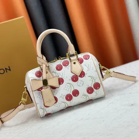 スーパーコピー ルイヴィトン キーホルダー