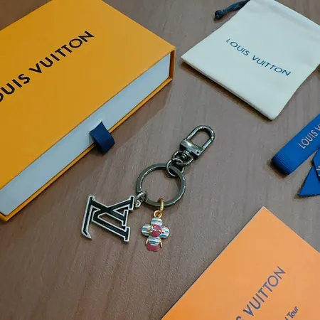 スーパーコピー ルイヴィトン キーホルダー