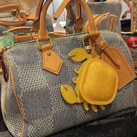 スーパーコピー ルイヴィトン キーホルダー