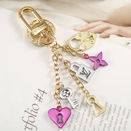 スーパーコピー ルイヴィトン キーホルダー