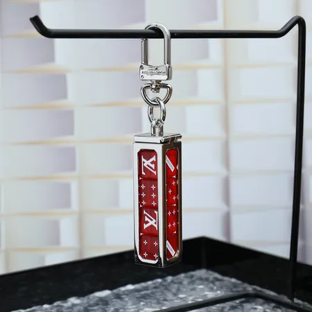 スーパーコピー ルイヴィトン キーホルダー