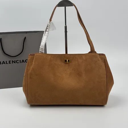 スーパーコピー バレンシアガ キーホルダー