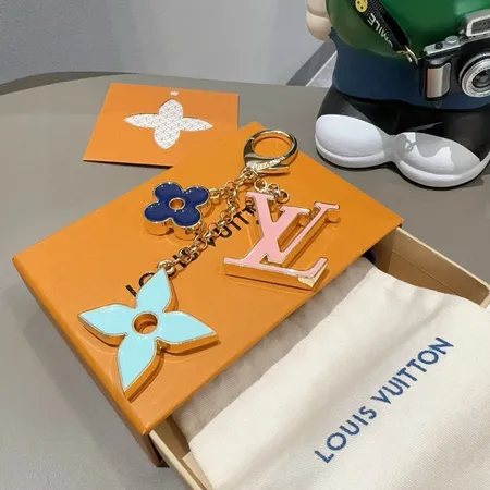 スーパーコピー ルイヴィトン キーホルダー