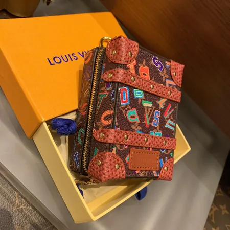 スーパーコピー ルイヴィトン キーホルダー