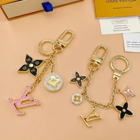 スーパーコピー ルイヴィトン キーホルダー