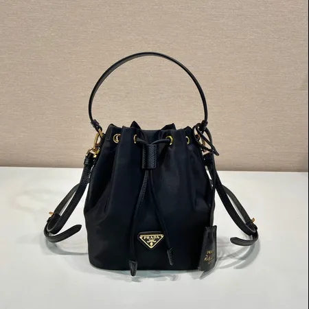 スーパーコピー プラダ キーホルダー