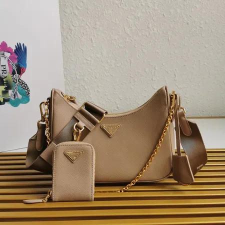 スーパーコピー プラダ キーホルダー