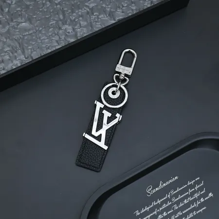 スーパーコピー ルイヴィトン キーホルダー