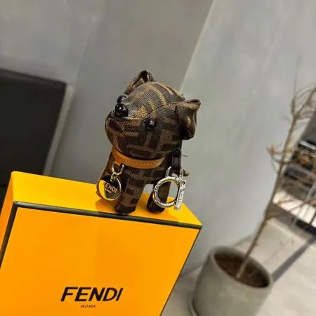 スーパーコピー フェンディ キーホルダー