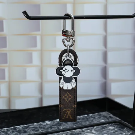 スーパーコピー ヴィヴィアン・ウエストウッド キーホルダー