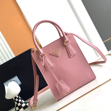  スーパーコピー バレンシアガ キーホルダー