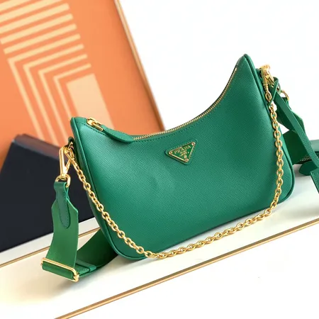 スーパーコピー バレンシアガ キーホルダー