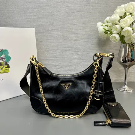 スーパーコピー プラダ キーホルダー