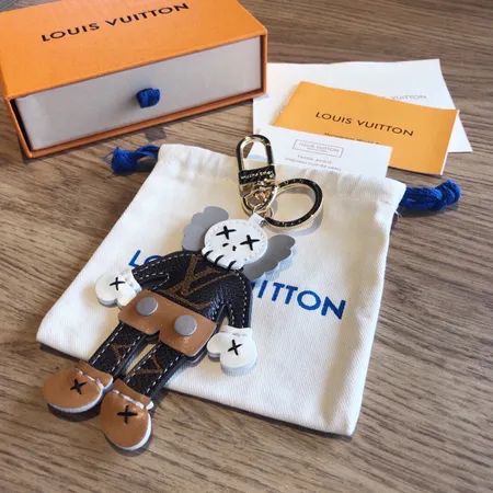 スーパーコピー ミュウミュウ キーホルダー