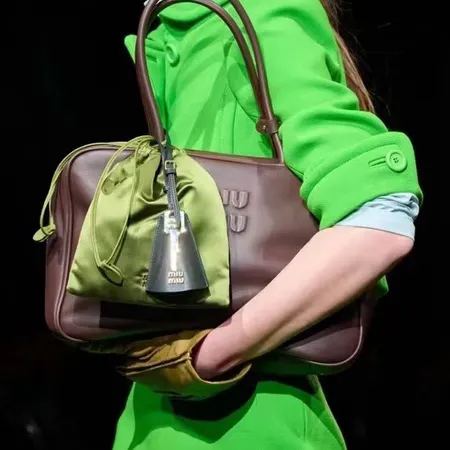 スーパーコピー ミュウミュウ キーホルダー