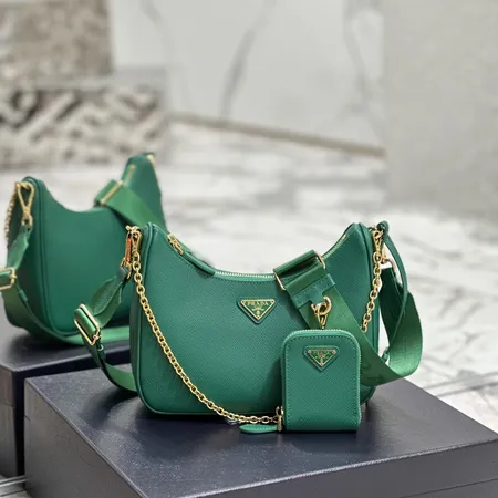 スーパーコピー プラダ キーホルダー