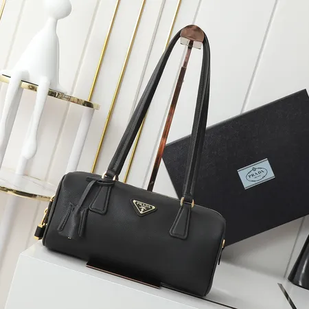 スーパーコピー プラダ キーホルダー