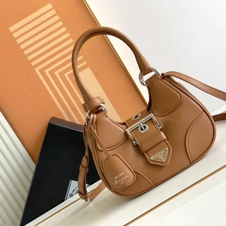 スーパーコピー プラダ キーホルダー