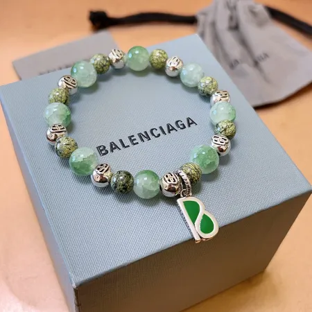 スーパーコピー バレンシアガ キーホルダー