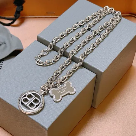 スーパーコピー バレンシアガ キーホルダー