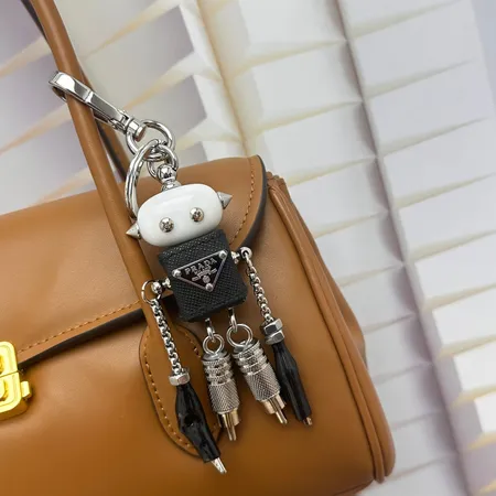 スーパーコピー プラダ キーホルダー