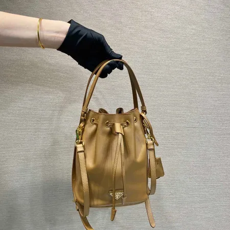 スーパーコピー プラダ キーホルダー